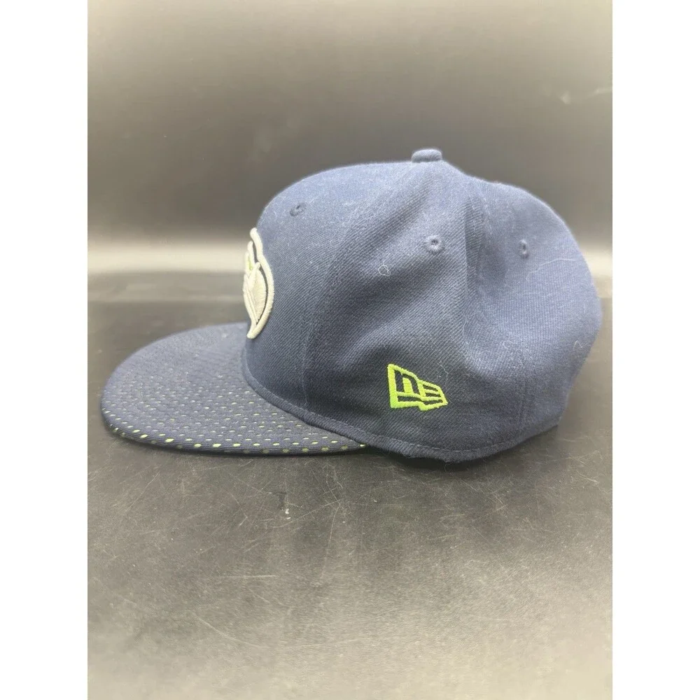 New Era Seattle Seahawks 9FIFTY Green Shiny Mesh Bill Snapback Trucker Hat GUC
